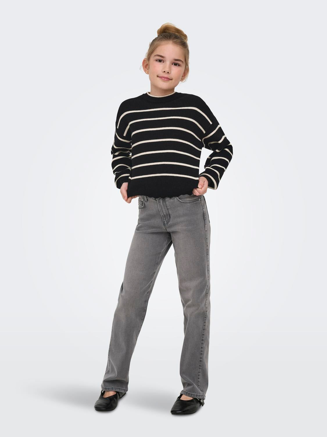 model_shot-front_full